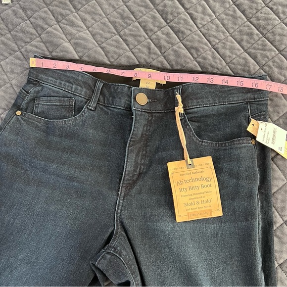 Democracy Ab Technology Itty Bitty Boot Jeans Women’s Size 14 Dark Wash CL - Picture 5 of 13